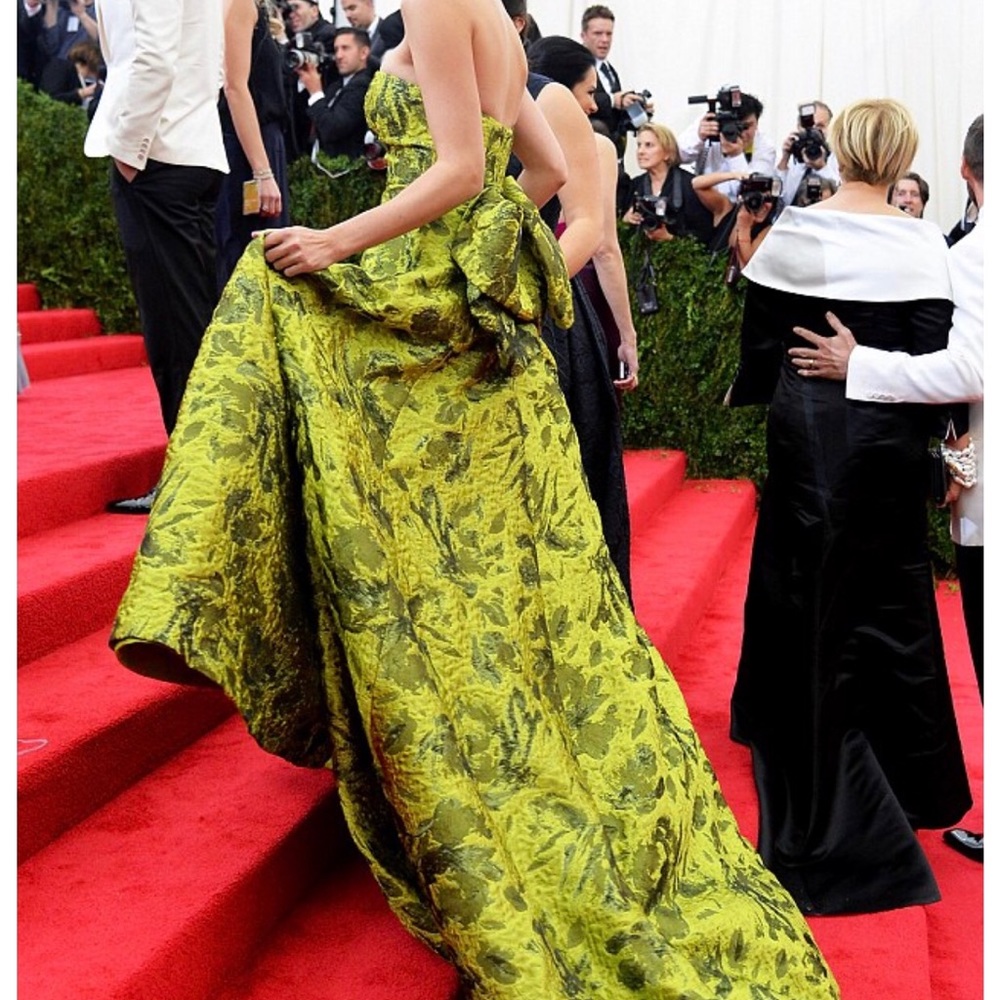 Oscar de la renta gown, green floral size 1